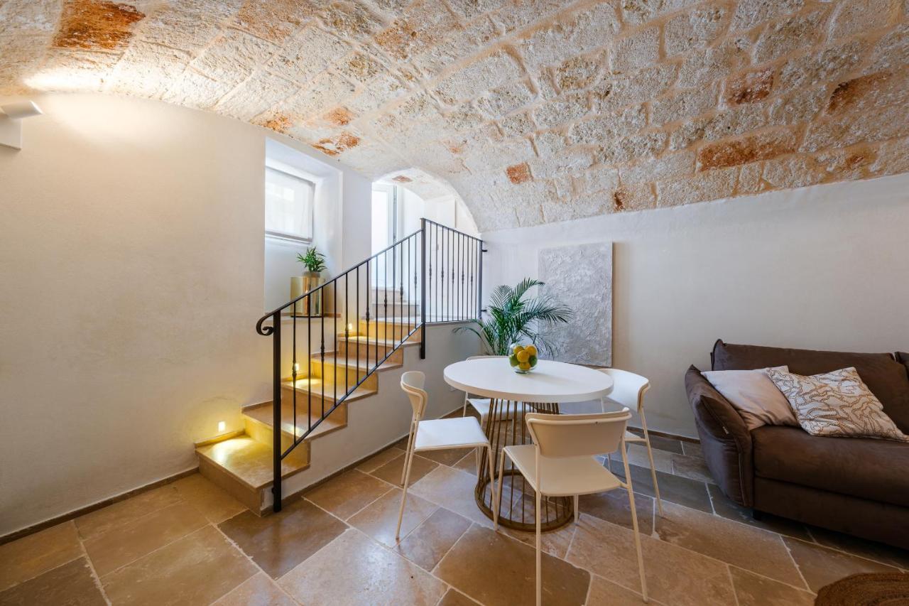 Helloapulia Charming Palazzo Clemente - Self-Catering Suites With Aircondition مونوبولي المظهر الخارجي الصورة