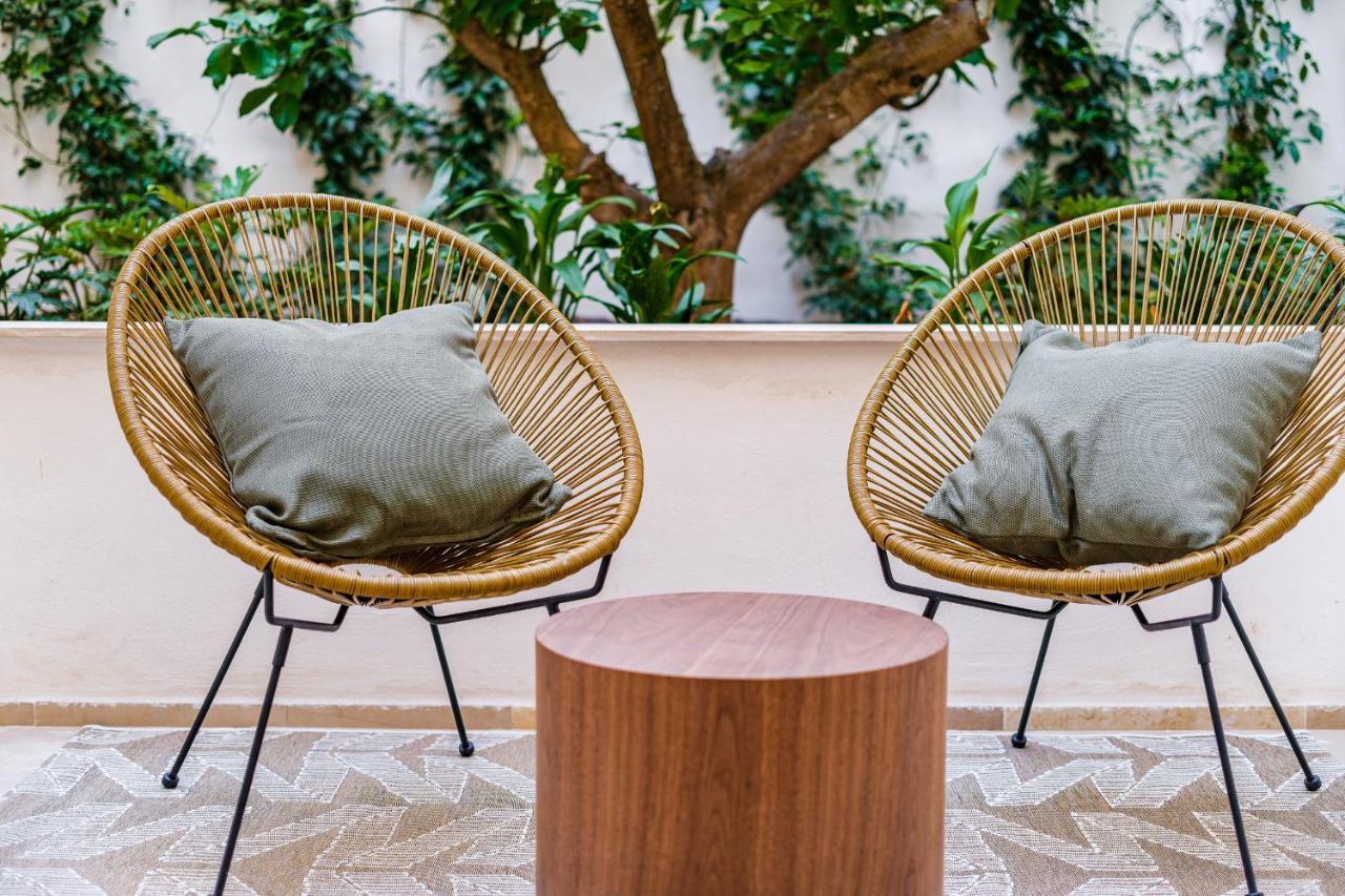 Helloapulia Charming Palazzo Clemente - Self-Catering Suites With Aircondition مونوبولي المظهر الخارجي الصورة