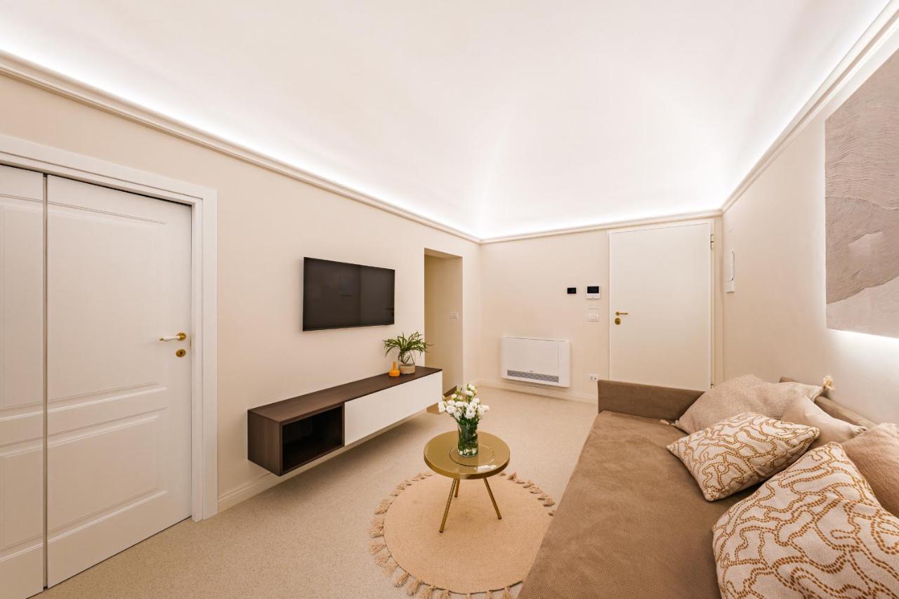 Helloapulia Charming Palazzo Clemente - Self-Catering Suites With Aircondition مونوبولي المظهر الخارجي الصورة