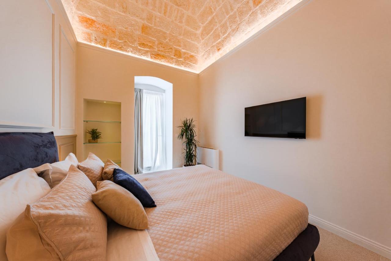 Helloapulia Charming Palazzo Clemente - Self-Catering Suites With Aircondition مونوبولي المظهر الخارجي الصورة