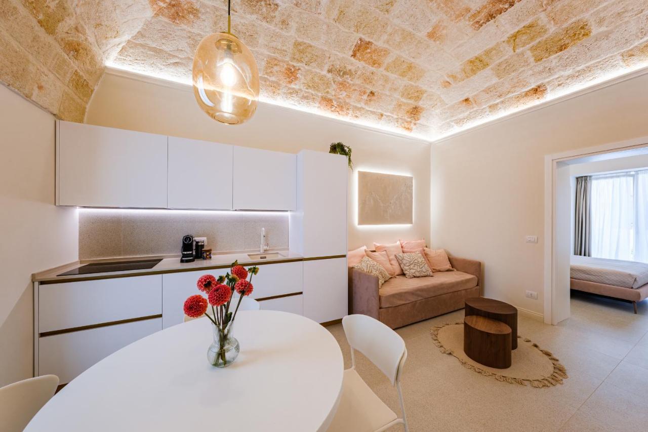 Helloapulia Charming Palazzo Clemente - Self-Catering Suites With Aircondition مونوبولي المظهر الخارجي الصورة