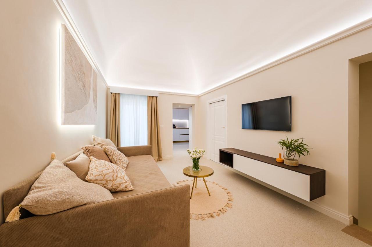 Helloapulia Charming Palazzo Clemente - Self-Catering Suites With Aircondition مونوبولي المظهر الخارجي الصورة