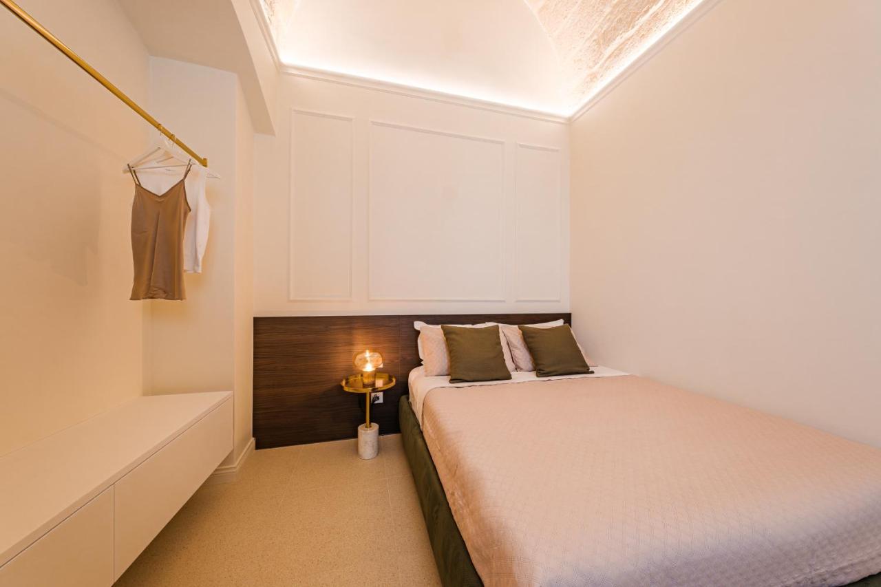 Helloapulia Charming Palazzo Clemente - Self-Catering Suites With Aircondition مونوبولي المظهر الخارجي الصورة